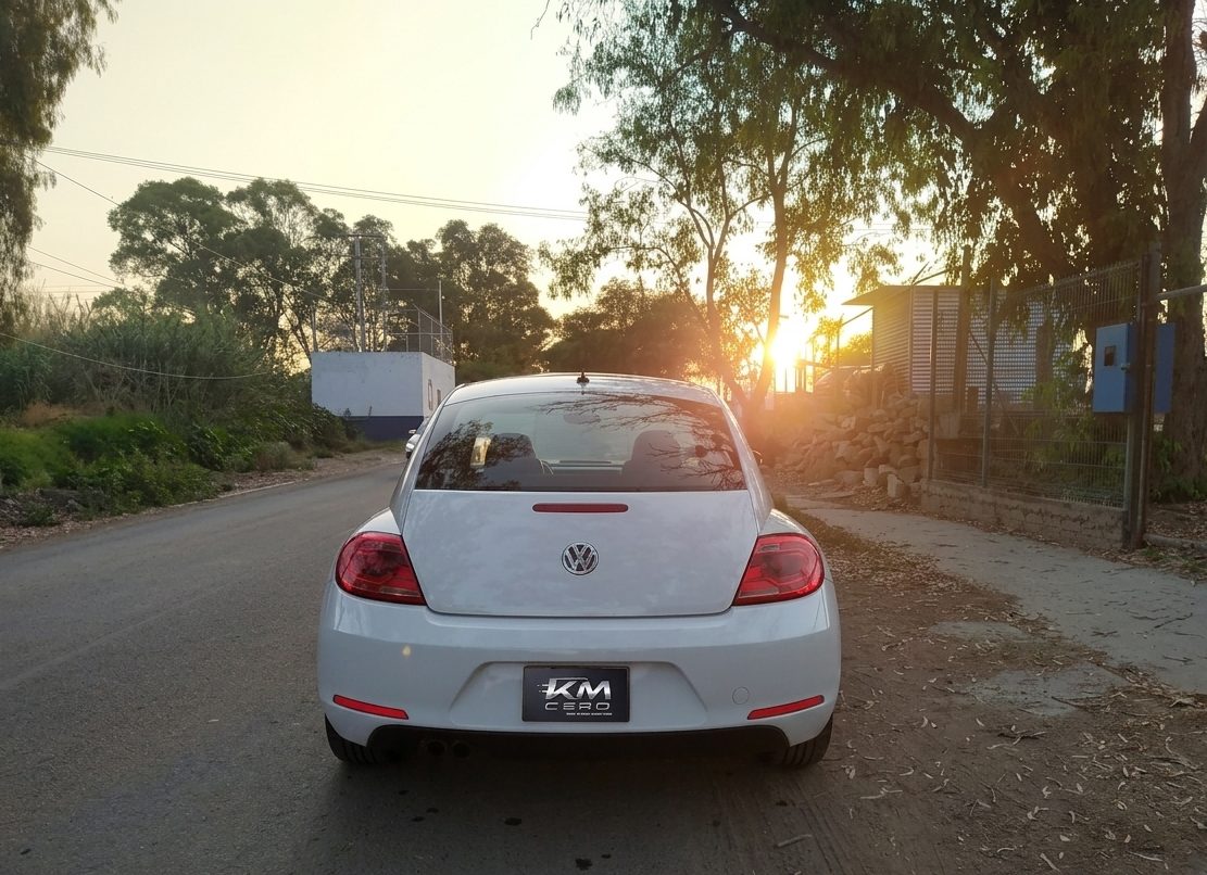 2015 volkswagen Beetle foto