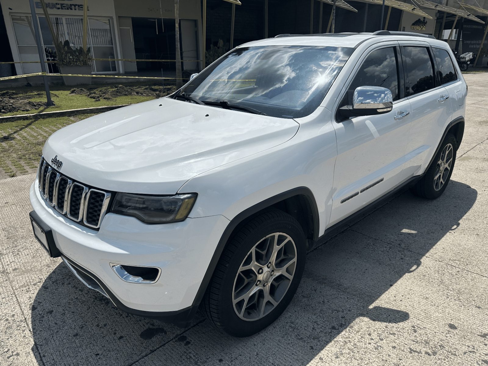 2020 Jeep Grand Cherokee 3.6 Limited Lujo 4X2 foto