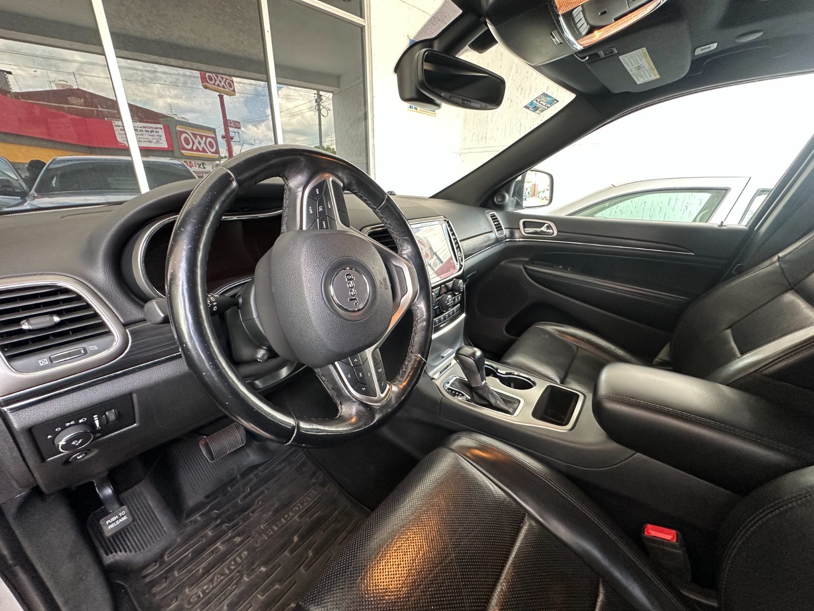 2020 Jeep Grand Cherokee 3.6 Limited Lujo 4X2 foto