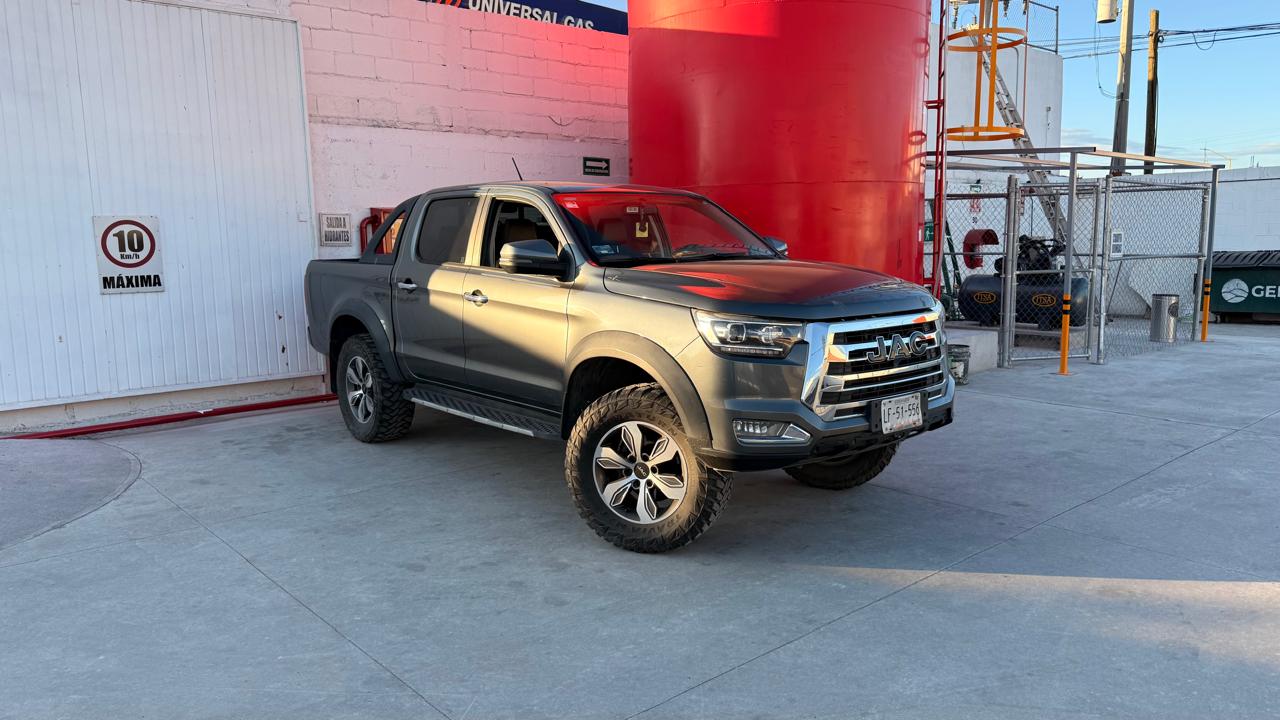 2022 JAC FRISON T8 foto