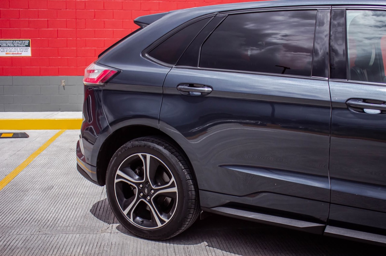 2022 Ford Edge ST foto