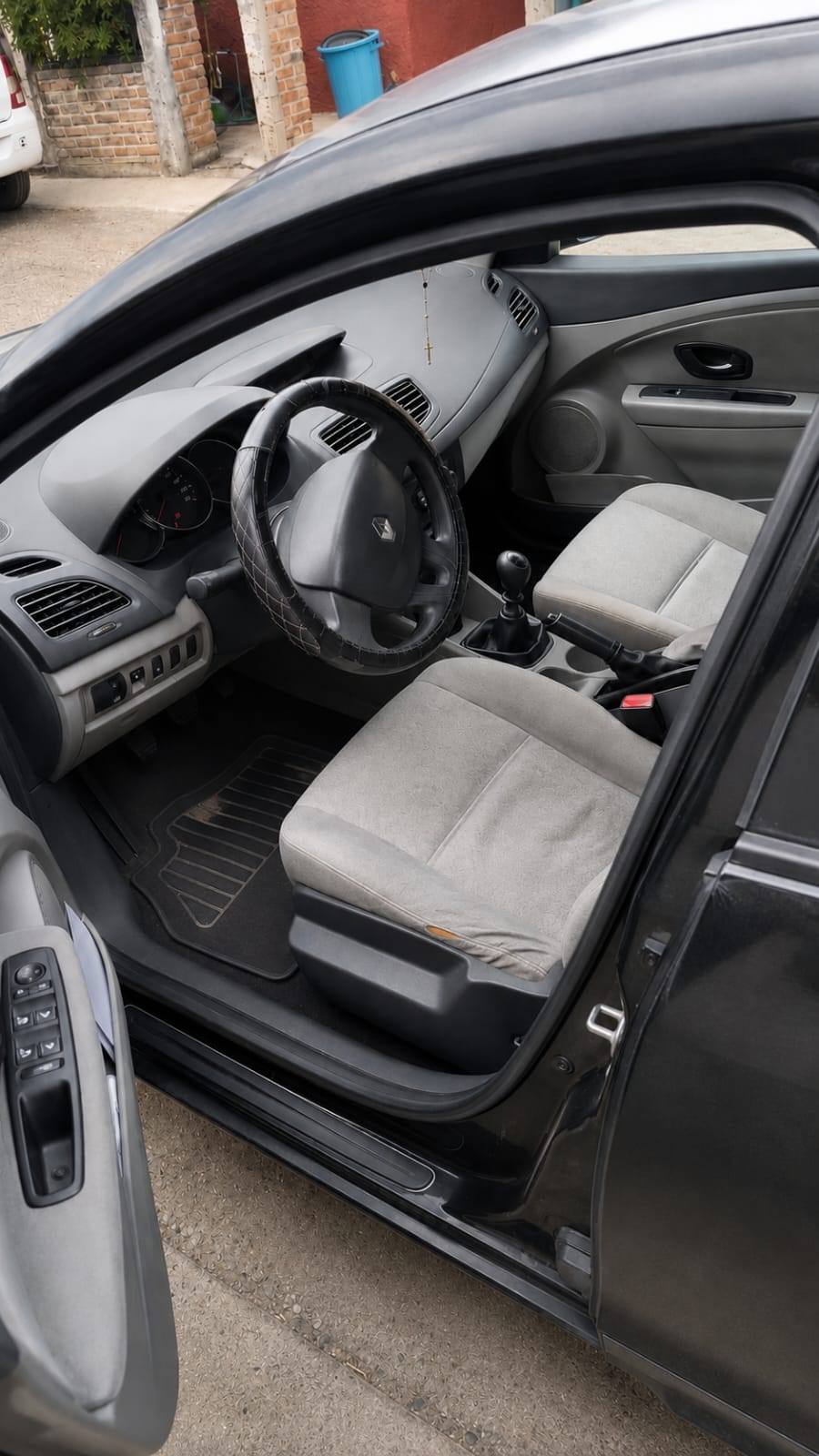 2011 Renault Fluence foto