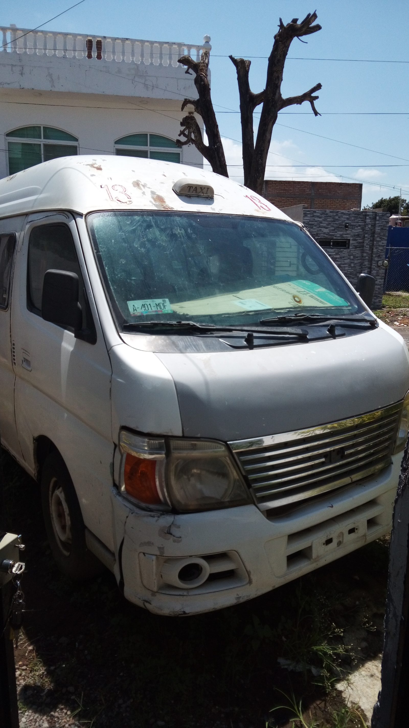 NISSAN URVAN 2008