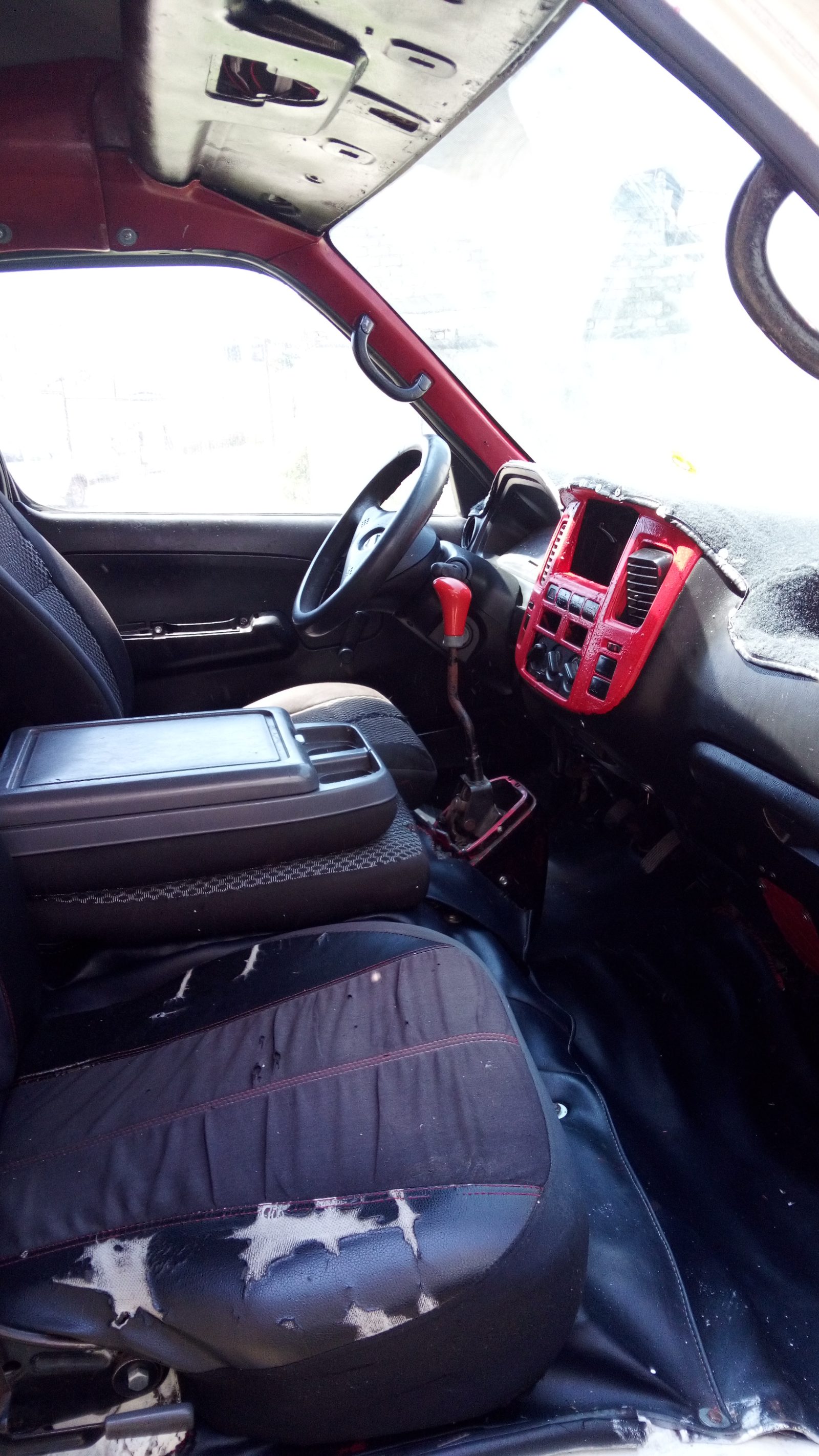 2008 NISSAN URVAN foto