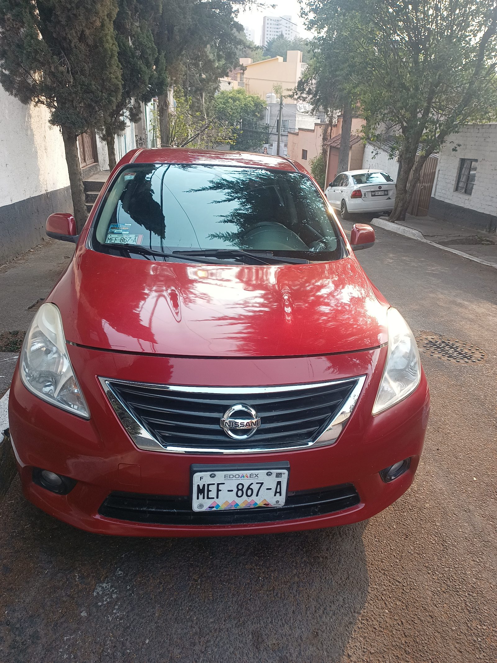 2013 nissan versa foto