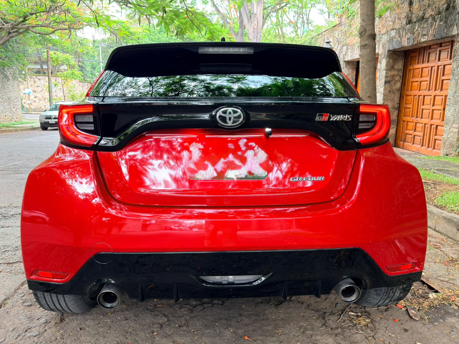 2022 TOYOTA YARIS foto