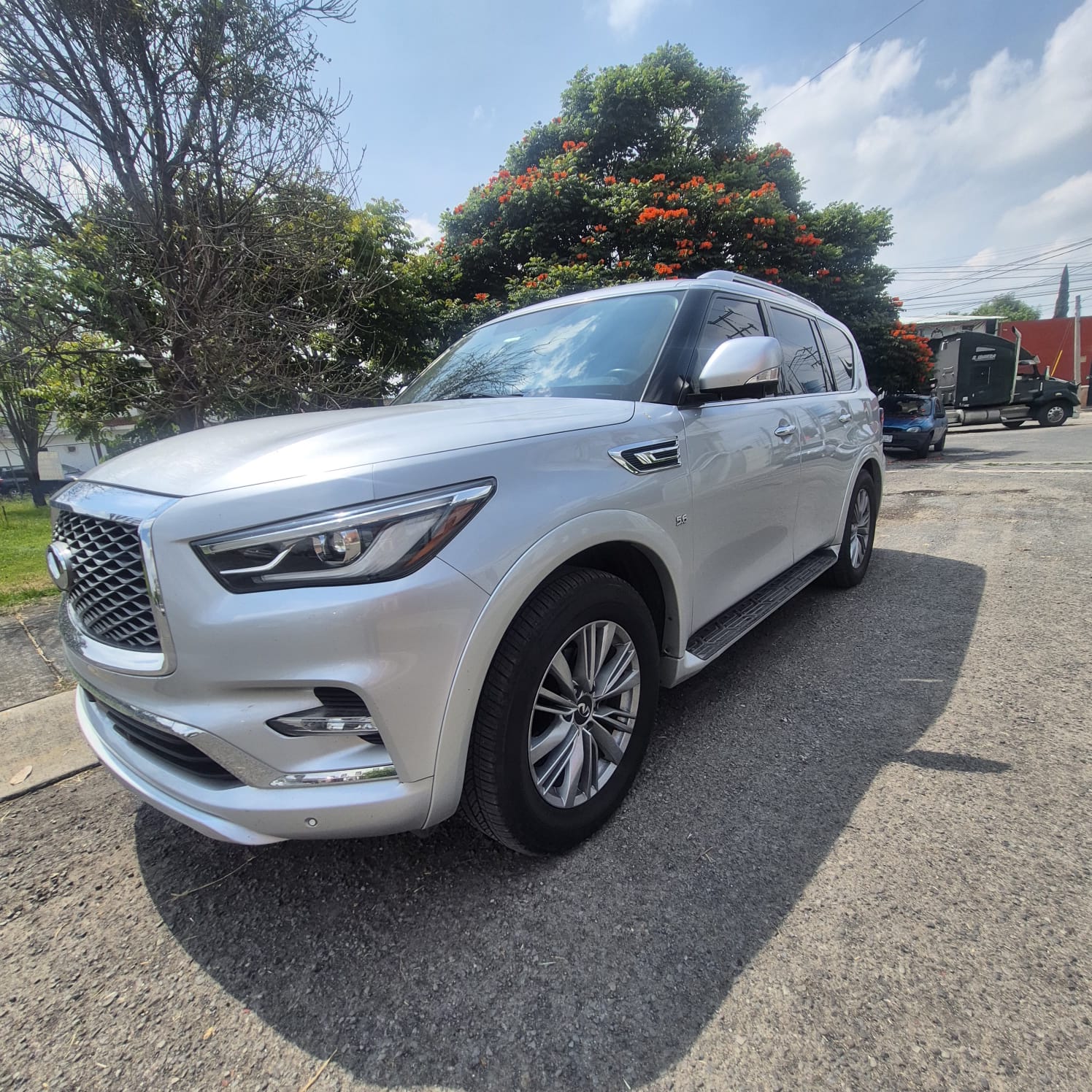 2018 INFINITY QX80