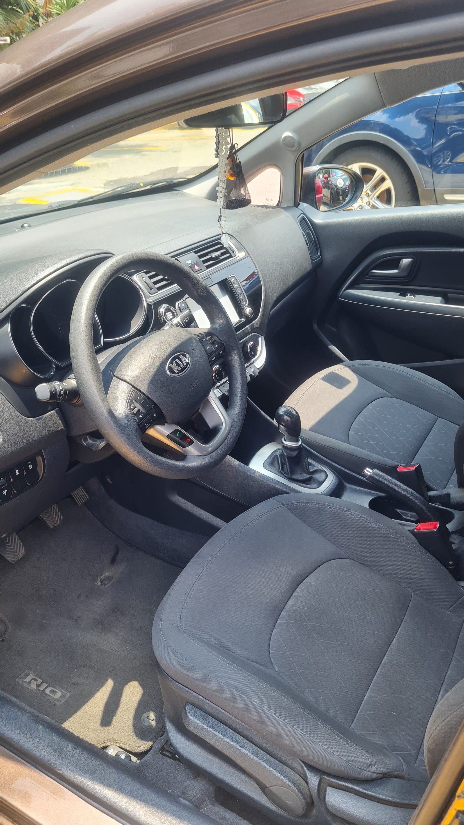 2017 kia RIO foto